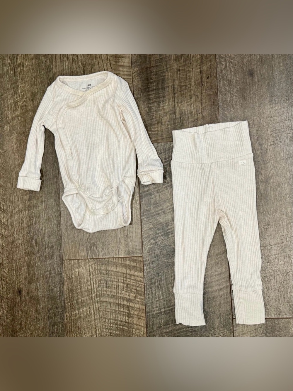 H&M matching 2pc set with body suit and pants  9 month